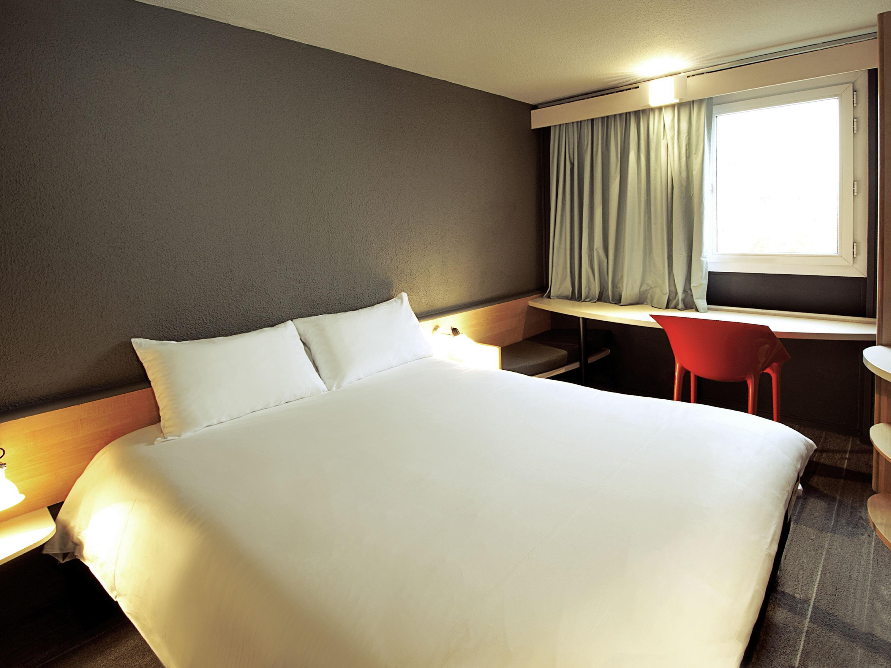 Hotel Ibis Nemours Exterior foto