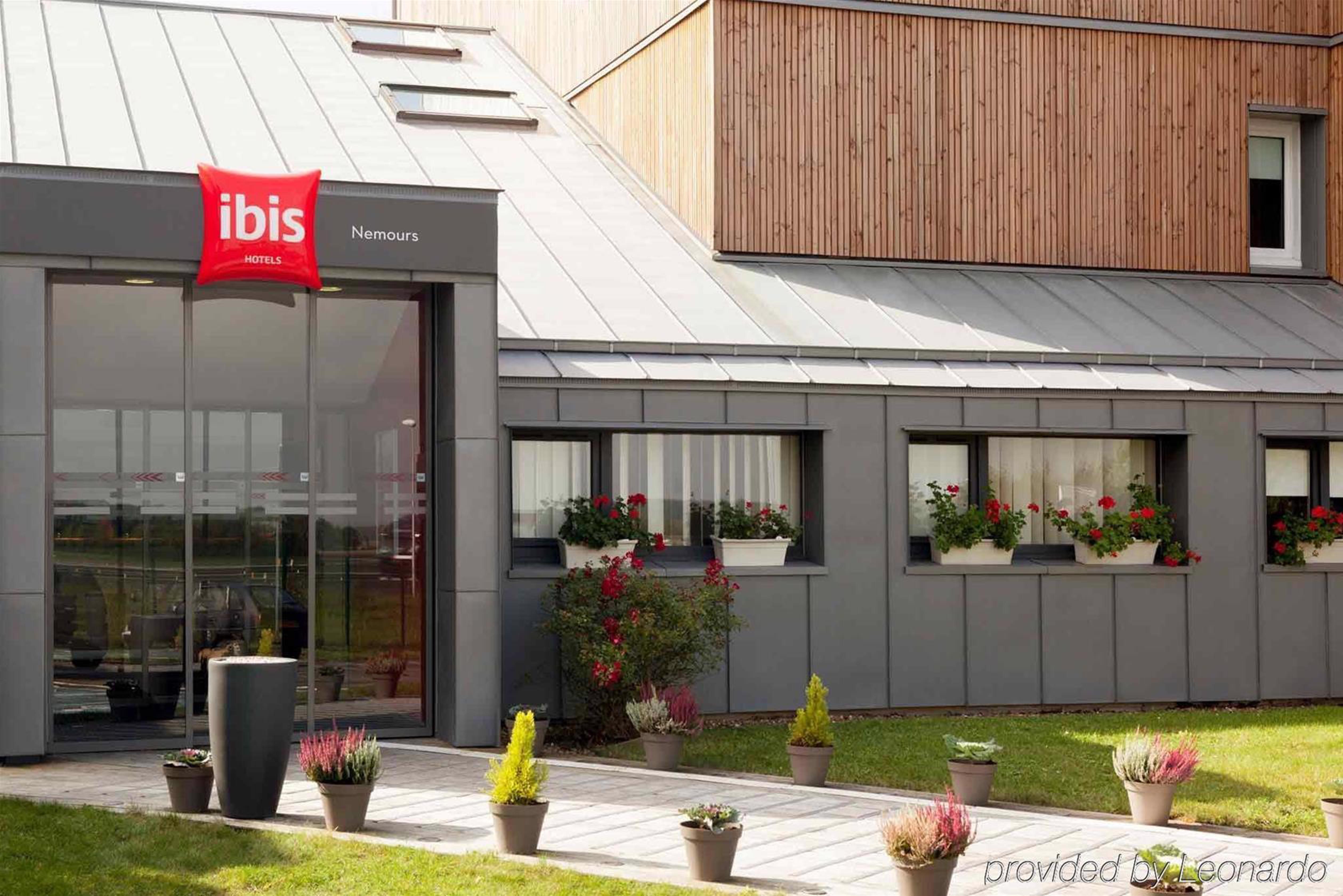 Hotel Ibis Nemours Exterior foto