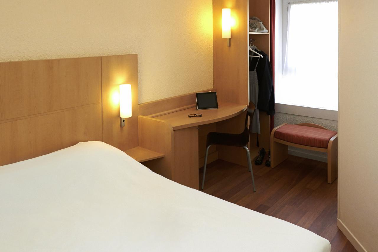 Hotel Ibis Nemours Exterior foto