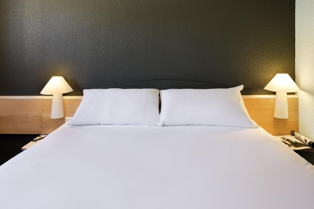 Hotel Ibis Nemours Exterior foto